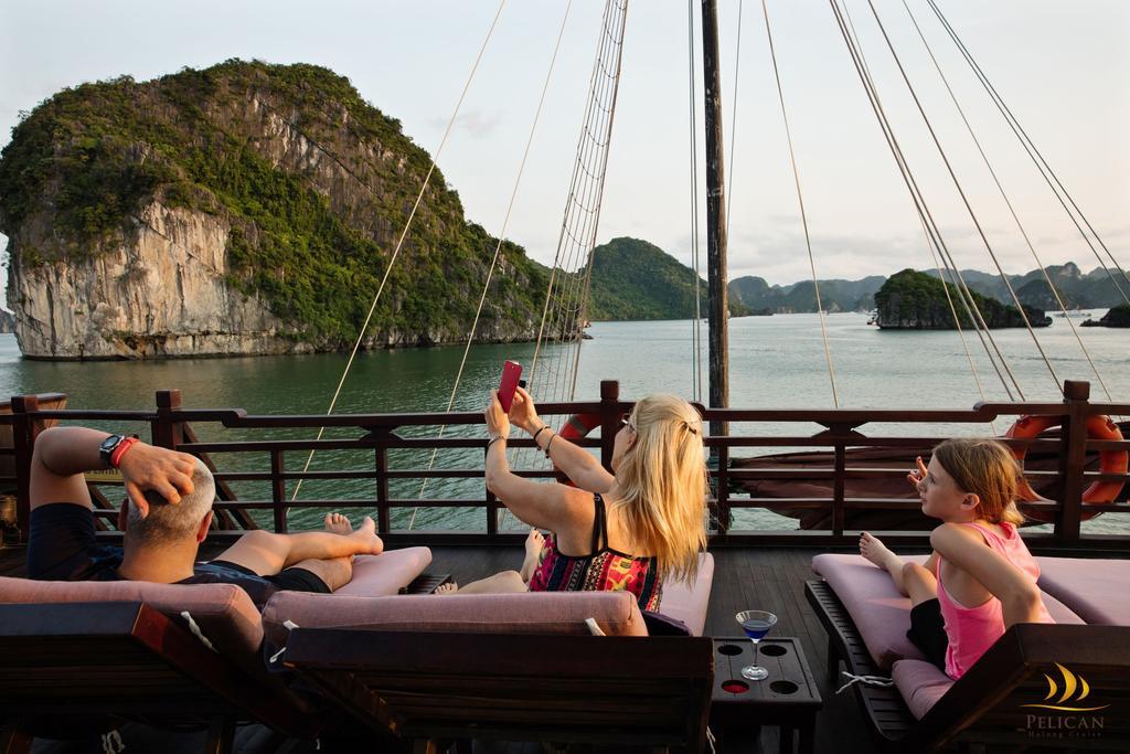 Pelican Classic Cruise Ha Long Exteriör bild