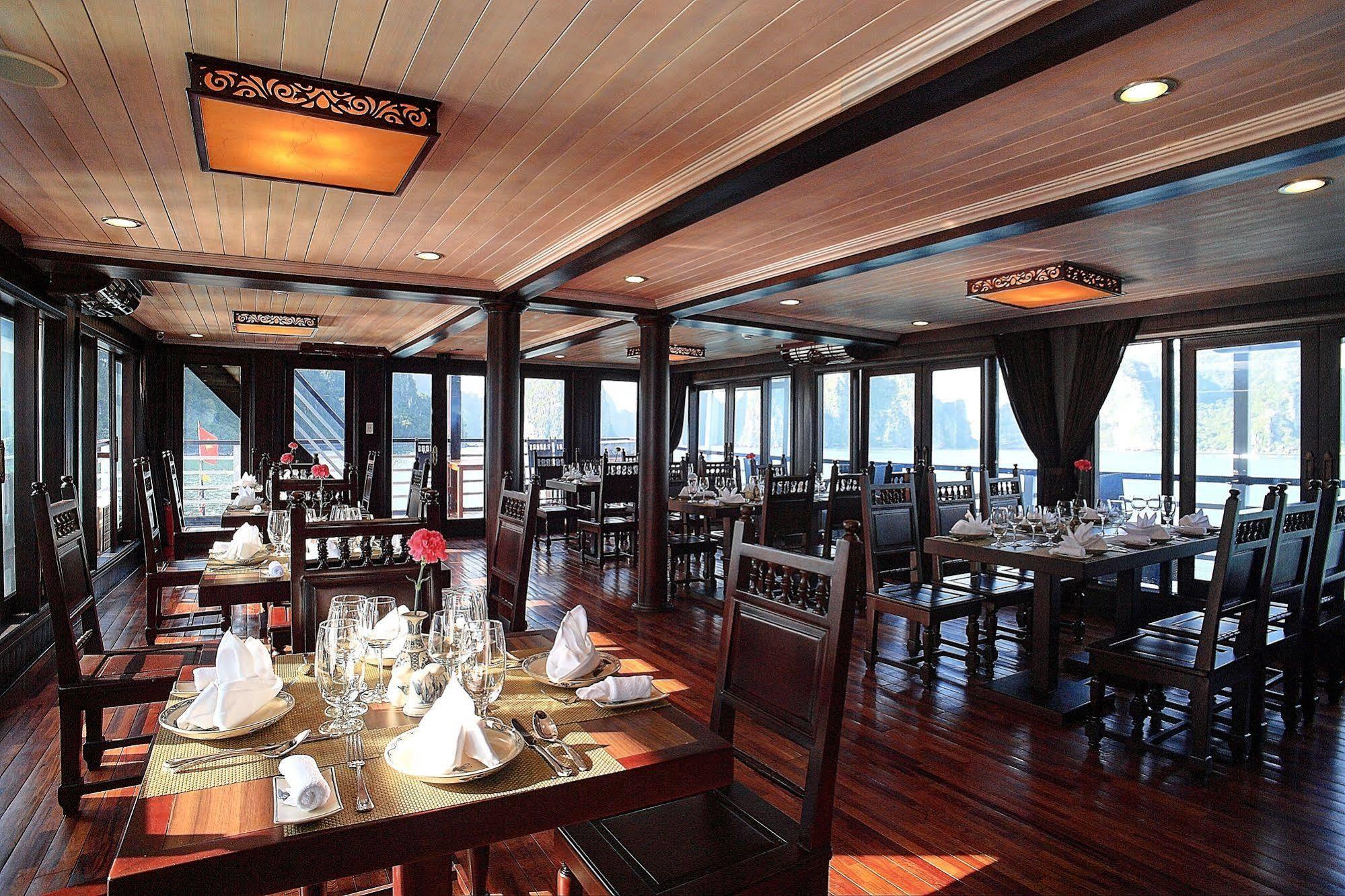 Pelican Classic Cruise Ha Long Exteriör bild
