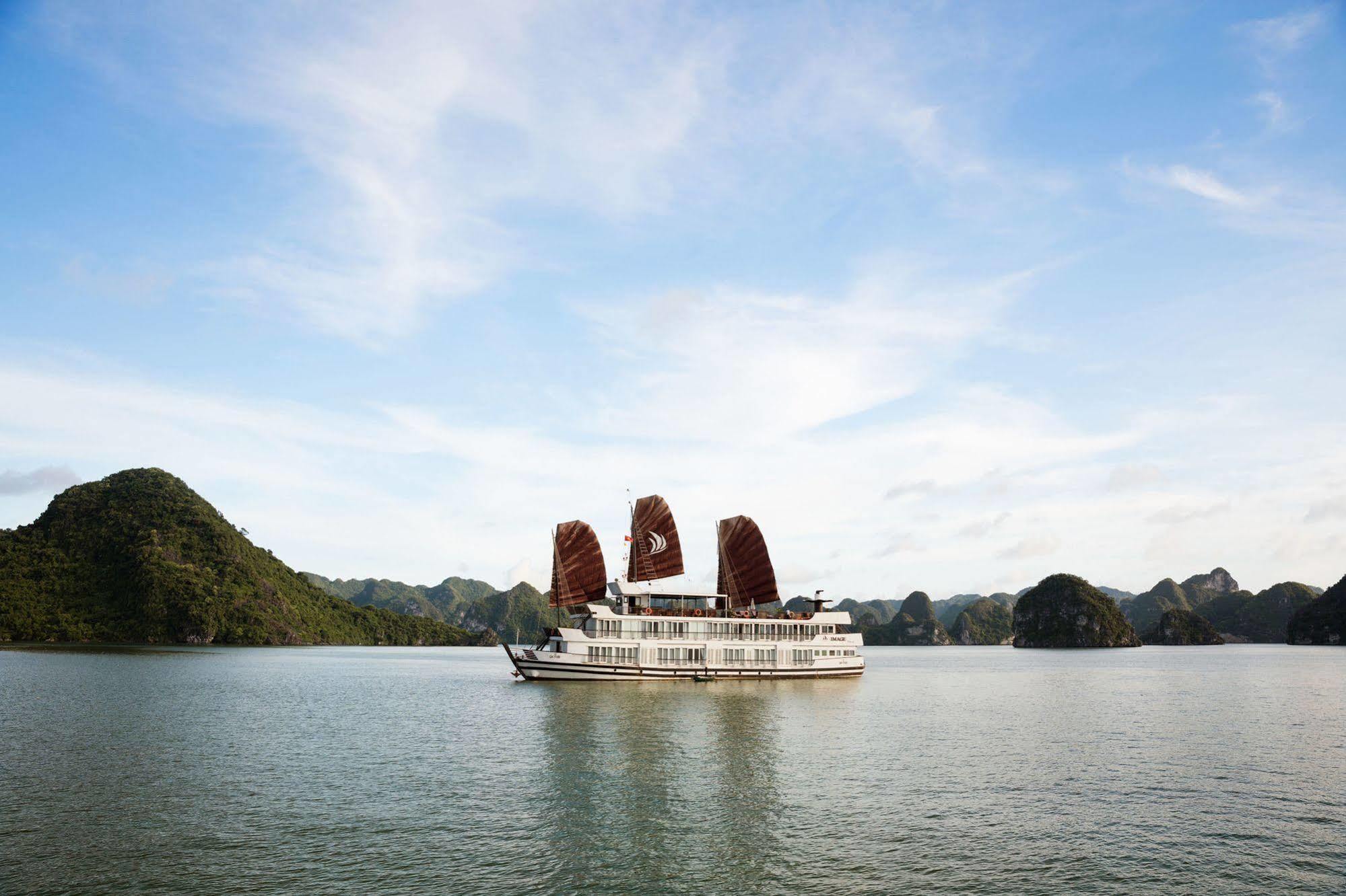 Pelican Classic Cruise Ha Long Exteriör bild