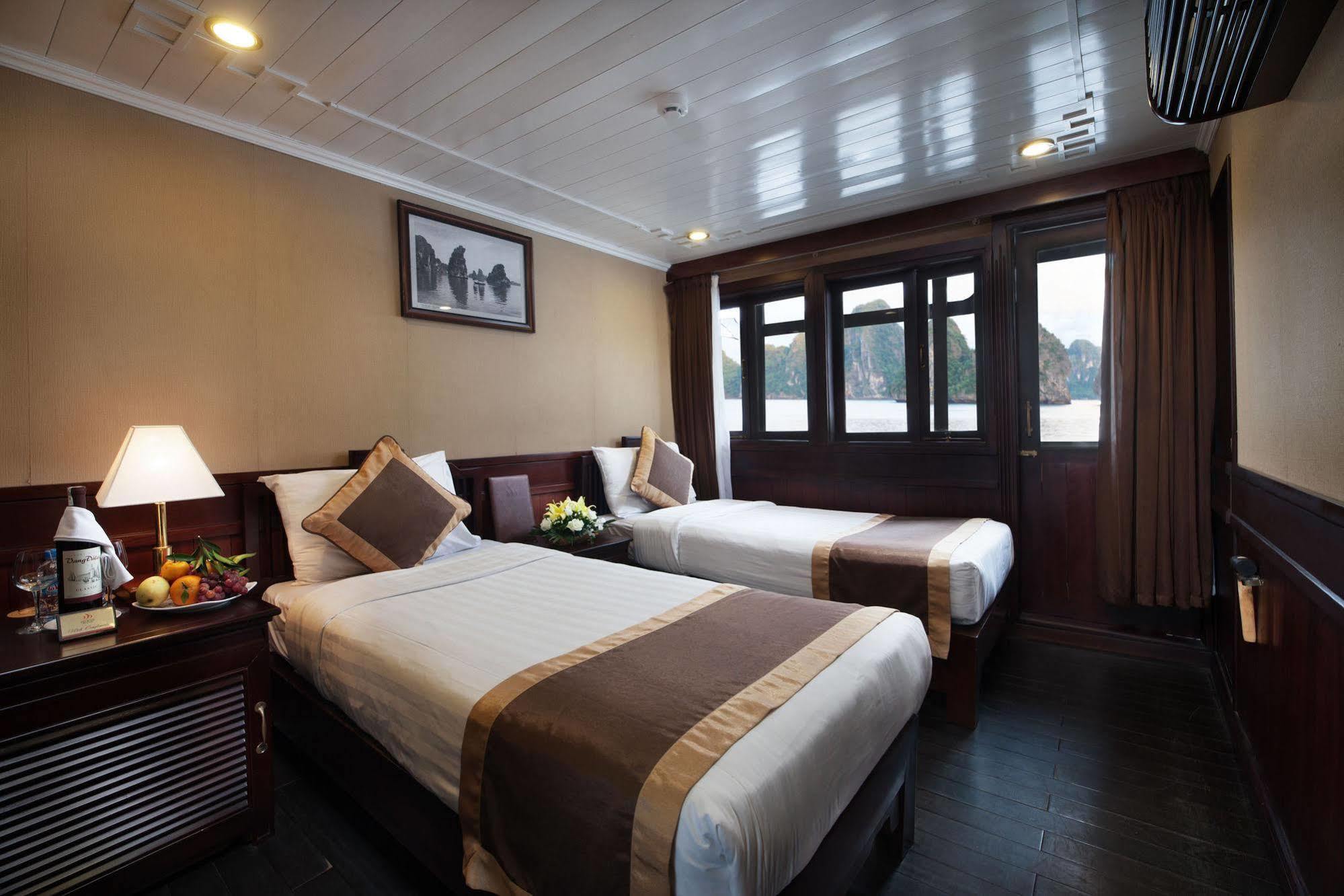 Pelican Classic Cruise Ha Long Exteriör bild