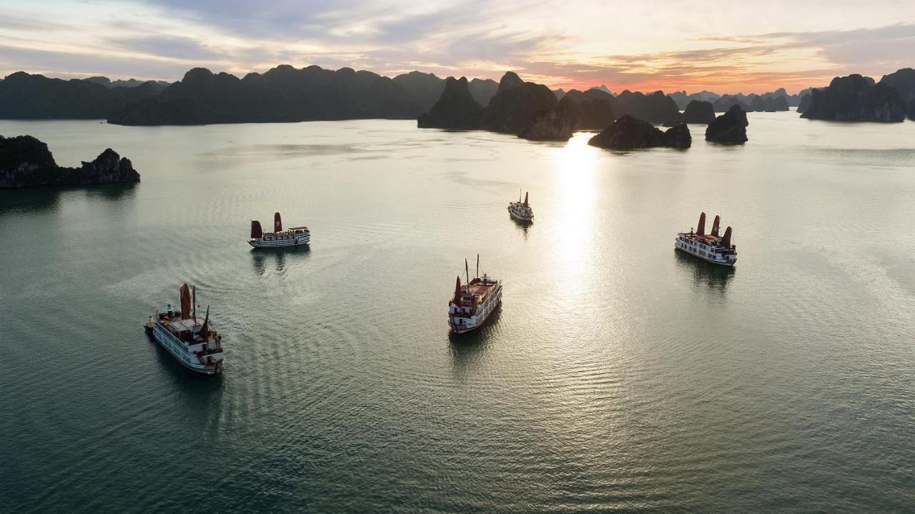 Pelican Classic Cruise Ha Long Exteriör bild
